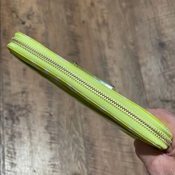 EUC ♠️ Kate Spade Lime Print Zip Wallet Zip Interior Coin Pocket & 12 Card Slots - Picture 7 of 17